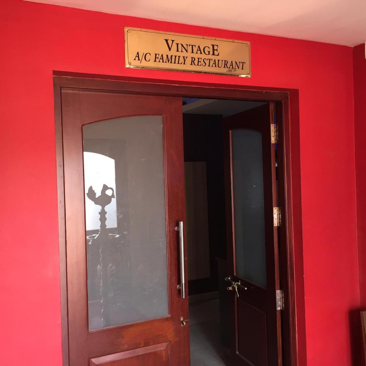 French Avenue Hotel Mahe Exterior foto