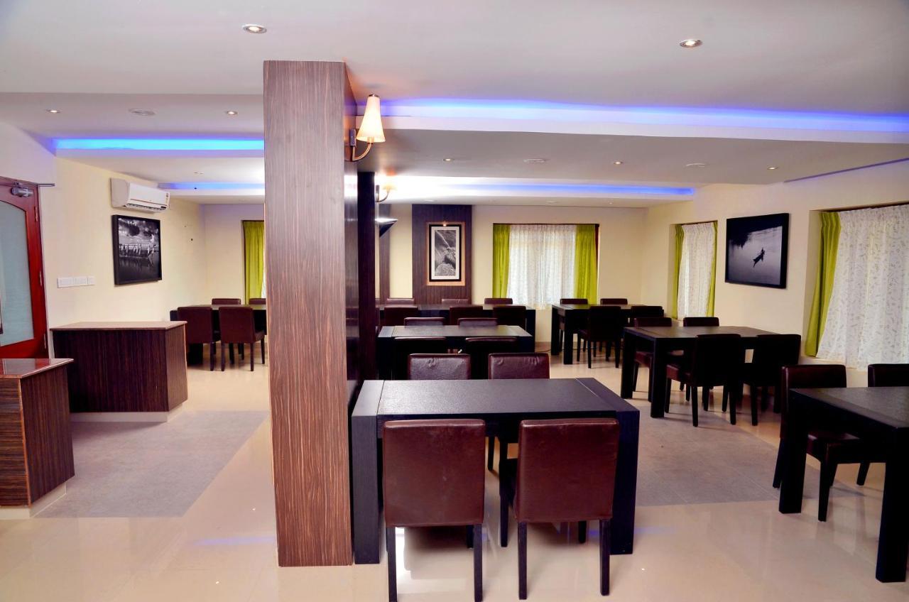 French Avenue Hotel Mahe Exterior foto