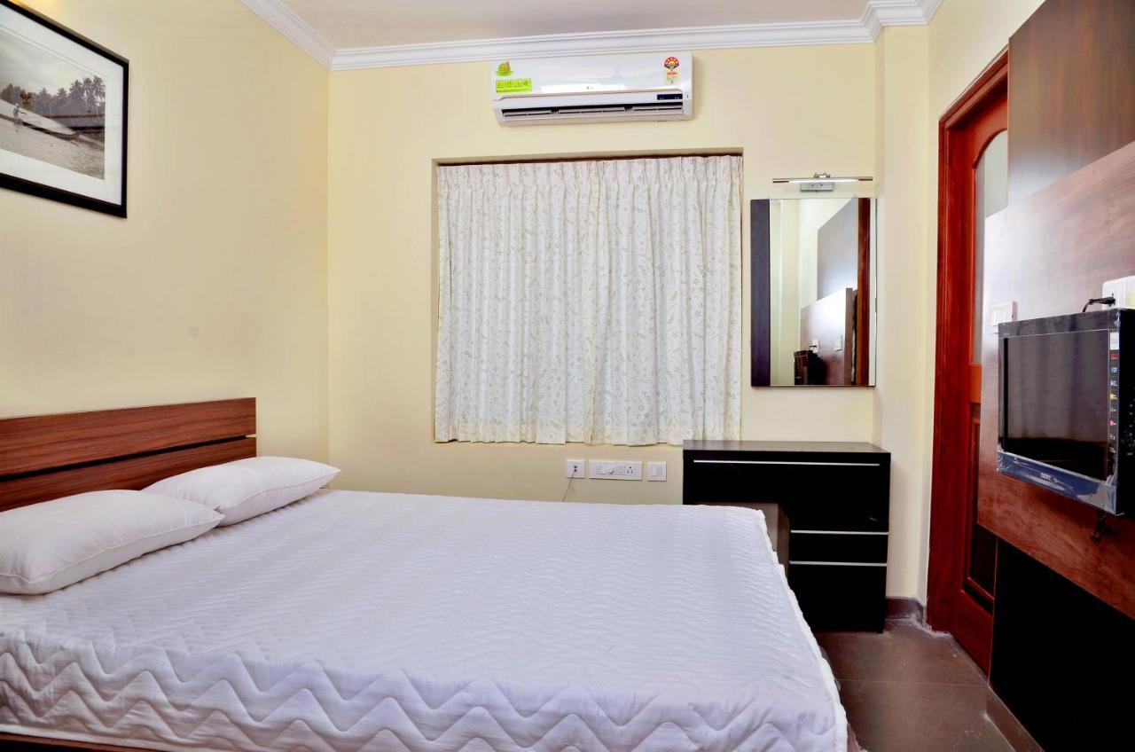 French Avenue Hotel Mahe Exterior foto
