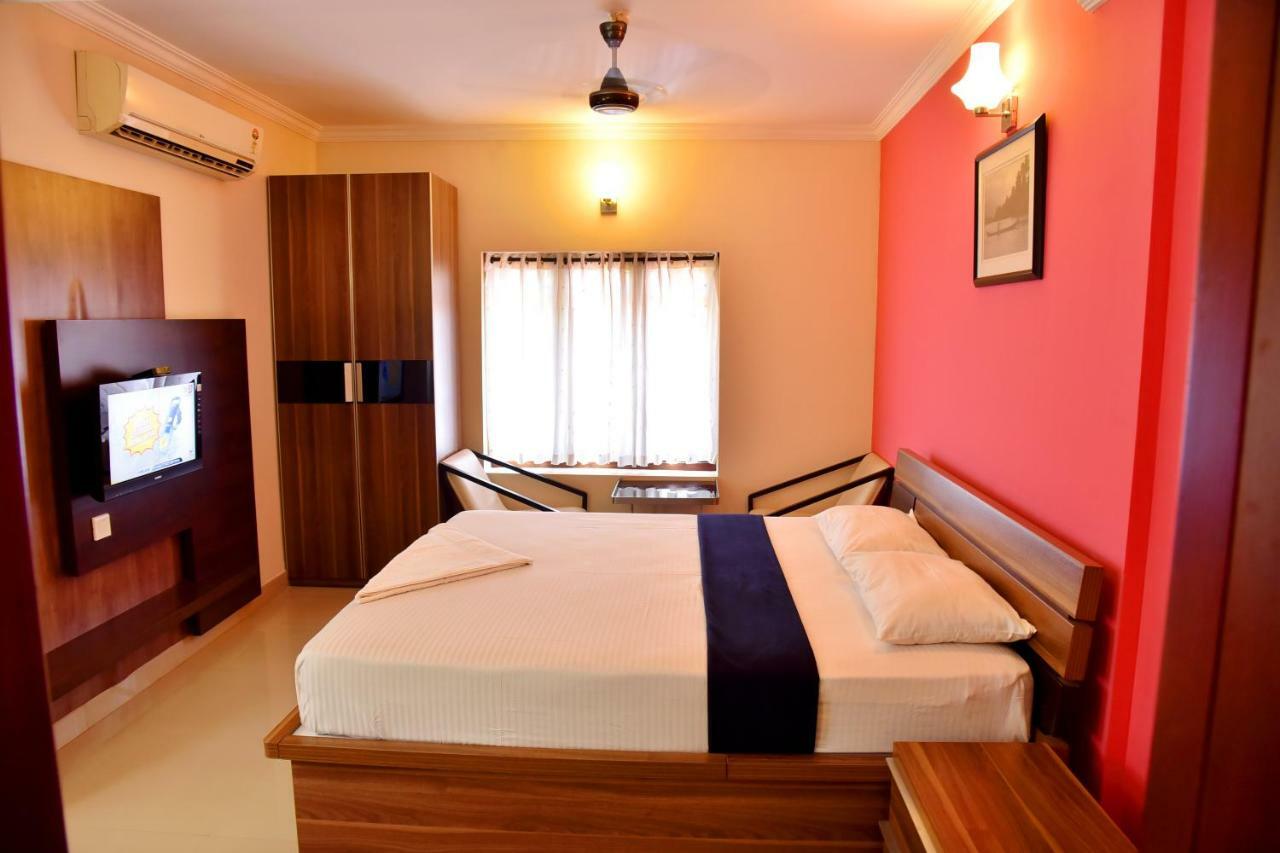 French Avenue Hotel Mahe Quarto foto
