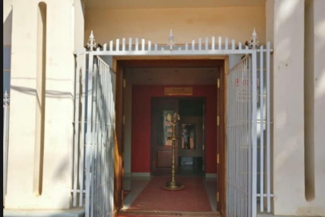 French Avenue Hotel Mahe Exterior foto